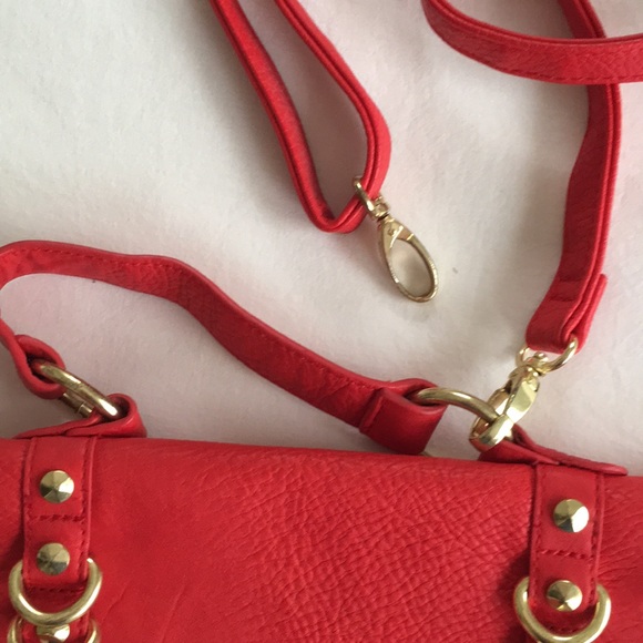 Olivia & Joy red crossbody bag - Picture 3 of 6